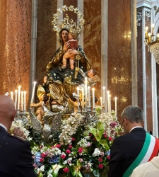 https://www.tp24.it/immagini_articoli/11-06-2026/alcamo-iniziano-i-festeggiamenti-per-maria-ss-dei-miracoli-250.jpg
