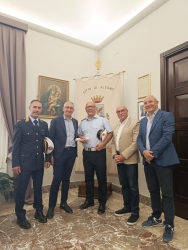 https://www.tp24.it/immagini_articoli/11-06-2026/calatafimi-segesta-ringrazia-alcamo-per-il-supporto-della-municipale-alla-festa-del-ss-crocifisso-250.jpg