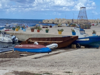 https://www.tp24.it/immagini_articoli/11-06-2026/porto-di-bonagia-34-milioni-a-rischio-associazioni-e-opposizione-attaccano-basta-promesse-250.jpg