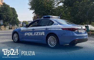 https://www.tp24.it/immagini_articoli/11-08-2026/adesca-13enne-con-la-scusa-del-calcio-36enne-arrestato-per-violenza-sessuale-250.jpg