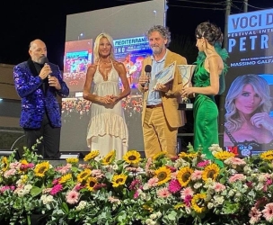 https://www.tp24.it/immagini_articoli/11-08-2026/successo-a-petrosino-per-la-terza-edizione-di-voci-dal-mediterraneo-250.jpg