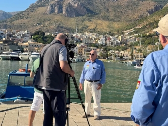 https://www.tp24.it/immagini_articoli/11-10-2026/oggi-castellammare-del-golfo-apre-il-borgo-dei-borghi-e-rappresenta-la-sicilia-250.jpg