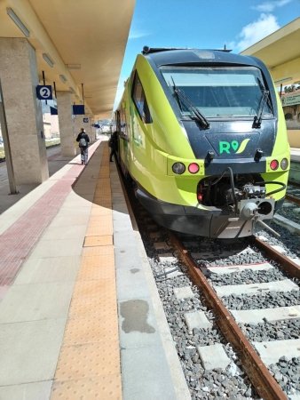 https://www.tp24.it/immagini_articoli/12-04-2026/1775975157-0-trasporti-piu-treni-in-sicilia-per-mete-turistiche-e-aeroporti.jpg