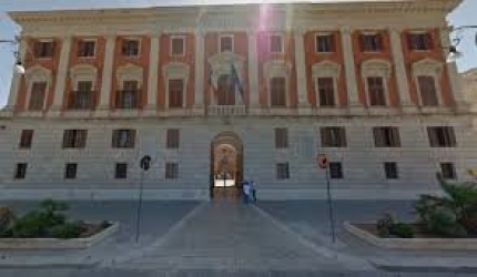 https://www.tp24.it/immagini_articoli/12-05-2026/trapani-quinci-incontra-il-presidente-dell-ance-porto-aeroporto-e-viabilita-tra-le-priorita-del-piano-strategico-250.jpg