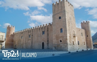 https://www.tp24.it/immagini_articoli/12-06-2026/alcamo-ordinanza-di-divieto-di-transito-e-sosta-in-via-falcetta-apuzzo-ecco-perche-250.jpg