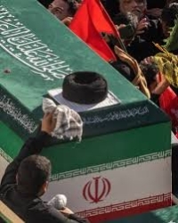 https://www.tp24.it/immagini_articoli/12-07-2026/khamenei-funerali-e-tensioni-l-iran-tra-vendetta-e-conflitto-250.jpg