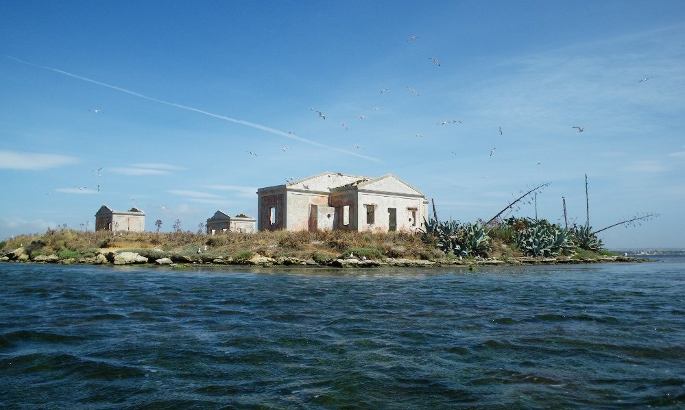 https://www.tp24.it/immagini_articoli/12-08-2026/1786518609-0-stagnone-legambiente-l-isola-schola-e-giu-un-patrimonio-naturale-non-e-un-parco-giochi.jpg