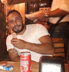 https://www.tp24.it/immagini_articoli/12-08-2026/bonagia-saluta-daniele-fazio-venerdi-14-agosto-i-funerali-del-35enne-morto-a-san-cusumano-250.jpg