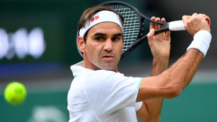 https://www.tp24.it/immagini_articoli/12-08-2026/roger-federer-scende-in-campo-in-sicilia-250.jpg