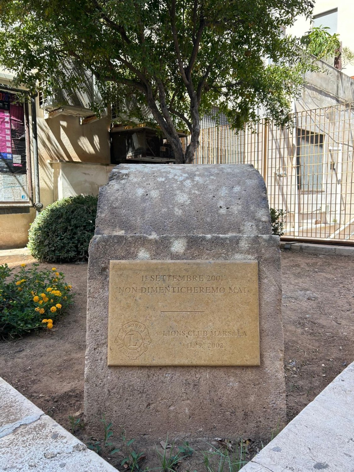 https://www.tp24.it/immagini_articoli/12-09-2026/1789223359-0-la-cerimonia-per-l-11-settembre-a-marsala-e-lo-show-che-deve-continuare.jpg