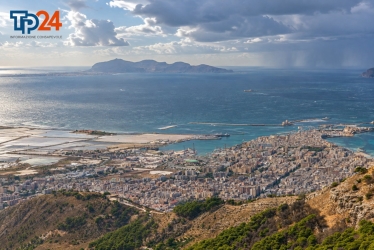 https://www.tp24.it/immagini_articoli/12-09-2026/meteo-sicilia-oggi-12-settembre-nuvole-pioggia-e-con-tregua-dal-caldo-anche-nel-trapanese-250.jpg