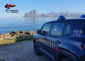 https://www.tp24.it/immagini_articoli/12-09-2026/valderice-non-si-ferma-all-alt-e-fugge-contromano-attestato-un-27enne-250.jpg