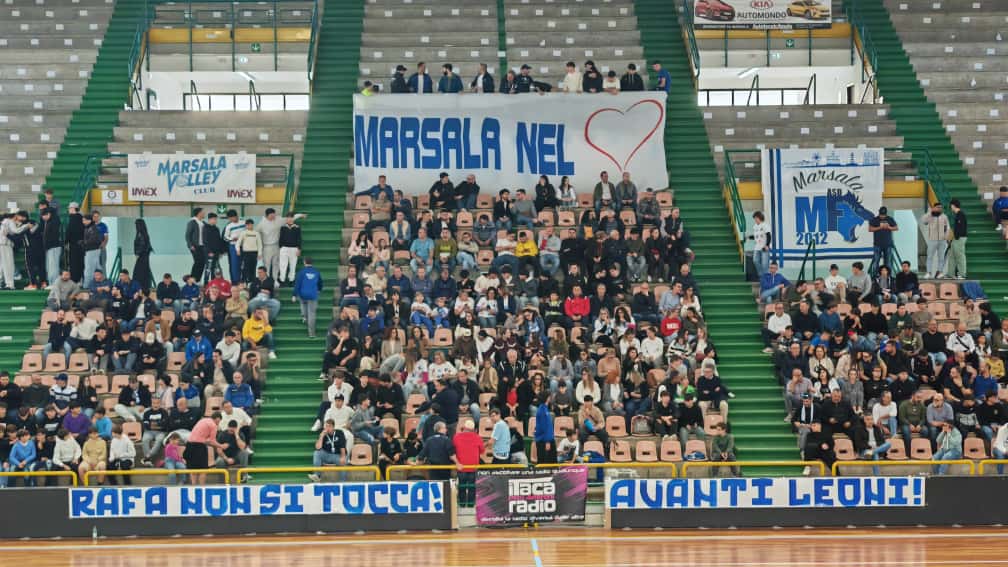https://www.tp24.it/immagini_articoli/12-11-2025/1762932548-0-tutto-storto-per-il-marsala-futsal-azzurri-sconfitti-in-casa-per-0-a-8-gli-highlights.jpg