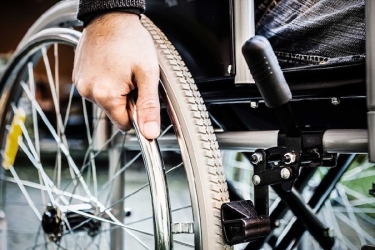https://www.tp24.it/immagini_articoli/12-12-2025/disabilita-gravissima-dalla-regione-36-milioni-per-novembre-e-dicembre-250.jpg