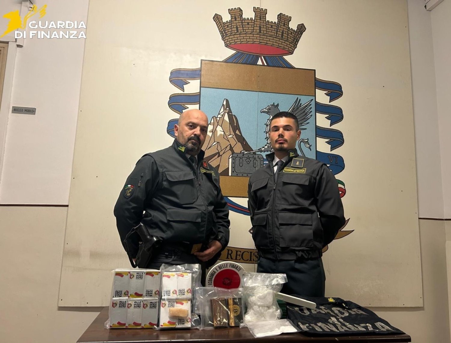 https://www.tp24.it/immagini_articoli/13-04-2026/1776067940-0-trapani-fermato-al-porto-con-oltre-un-chilo-di-droga-per-pantelleria.jpg