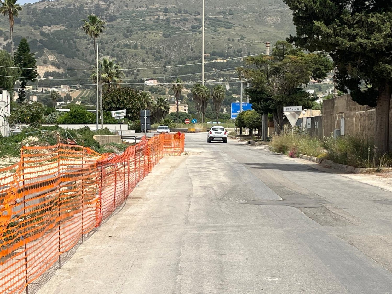 https://www.tp24.it/immagini_articoli/13-05-2026/1778664988-0-trapani-piu-acqua-nel-centro-storico-ridotte-molte-criticita.jpg