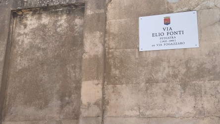 https://www.tp24.it/immagini_articoli/13-06-2026/a-trapani-una-strada-per-ricordare-il-pediatra-elio-fonti-250.jpg