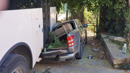 https://www.tp24.it/immagini_articoli/13-06-2026/erice-bus-senza-controllo-precipita-all-indietro-per-20-metri-sfiorata-la-tragedia-250.jpg