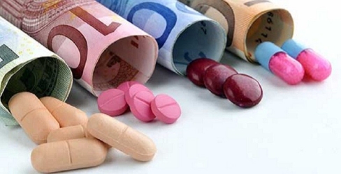 https://www.tp24.it/immagini_articoli/13-06-2026/farmaci-la-regione-corregge-la-rotta-stop-alle-sanzioni-automatiche-per-i-medici-250.jpg