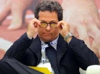 https://www.tp24.it/immagini_articoli/13-06-2026/micciche-demolisce-il-centrodestra-in-sicilia-la-politica-non-esiste-piu-250.jpg