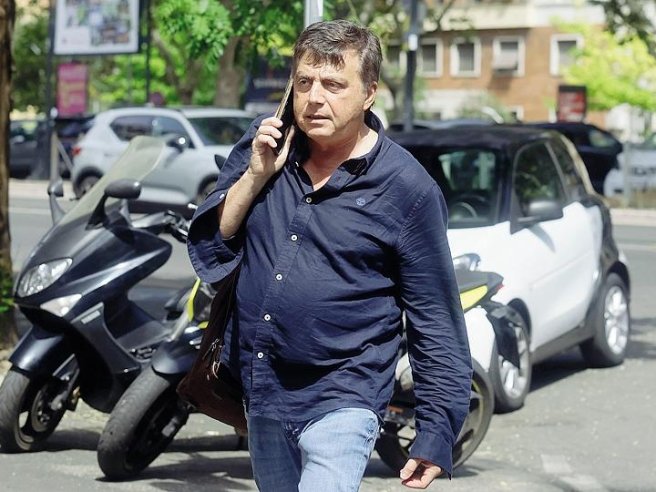 https://www.tp24.it/immagini_articoli/13-08-2026/1786602134-0-attentato-a-ranucci-lavitola-confessa-sono-io-il-mandante-ma-sul-movente-restano-molti-dubbi.jpg
