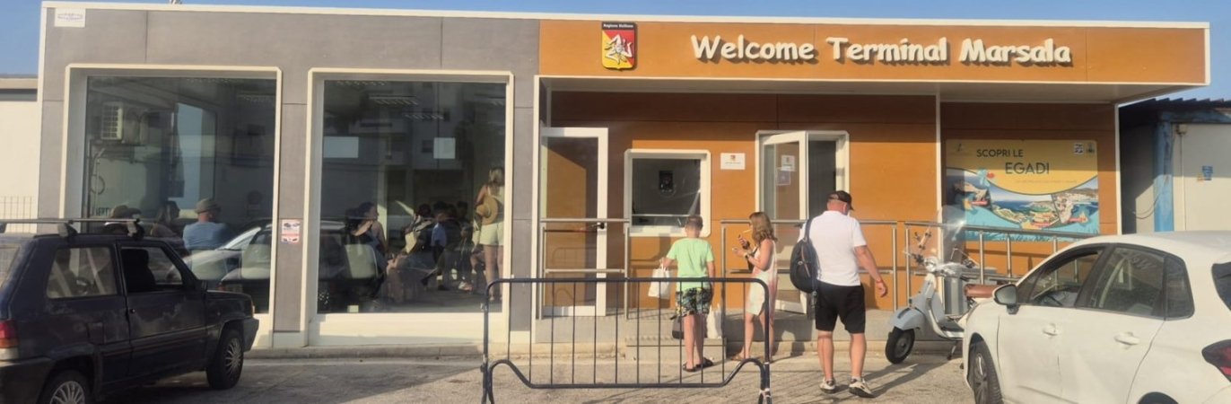 https://www.tp24.it/immagini_articoli/13-08-2026/1786621472-0-marsala-la-sindaca-patti-chiede-piu-corse-per-le-egadi-il-comune-assume-nove-agenti-di-polizia-locale.jpg