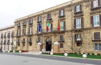 https://www.tp24.it/immagini_articoli/13-08-2026/its-academy-dalla-regione-un-avviso-da-15-milioni-per-l-alta-formazione-tecnologica-250.jpg