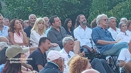 https://www.tp24.it/immagini_articoli/13-08-2026/l-illusione-di-capire-se-persino-salvini-canta-de-andre-250.jpg