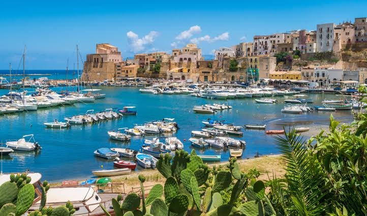 https://www.tp24.it/immagini_articoli/13-10-2026/1791926327-0-pesca-un-milione-di-euro-per-valorizzare-i-borghi-marinari-siciliani.jpg