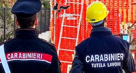 https://www.tp24.it/immagini_articoli/13-11-2025/cantiere-irregolare-nel-trapanese-lavoro-nero-mancanza-di-sicurezza-e-250.jpg