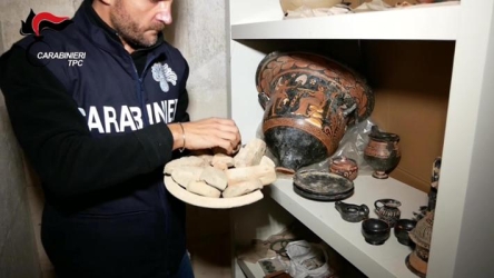 https://www.tp24.it/immagini_articoli/13-12-2025/sicily-major-network-trafficking-and-forging-archaeological-artifacts-dismantled-250.jpg
