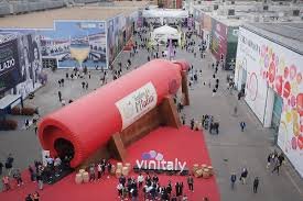 https://www.tp24.it/immagini_articoli/14-04-2026/1776170440-0-vinitaly-la-sicilia-unisce-cultura-innovazione-e-vino.jpg