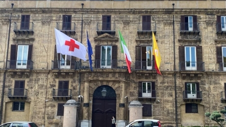 https://www.tp24.it/immagini_articoli/14-05-2026/orfani-di-vittime-di-femminicidio-al-via-iter-per-la-prima-assunzione-alla-regione-250.jpg