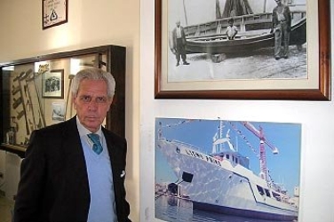 https://www.tp24.it/immagini_articoli/14-06-2026/addio-ad-arturo-stabile-il-maestro-dei-cantieri-che-ha-fatto-navigare-trapani-nel-mondo-250.jpg