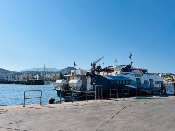 https://www.tp24.it/immagini_articoli/14-08-2026/1786715301-0-trapani-pantelleria-liberty-lines-ci-scusiamo-con-i-passeggeri.jpg