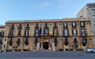 https://www.tp24.it/immagini_articoli/14-08-2026/energia-dalla-regione-quasi-12-milioni-per-nove-progetti-di-efficientamento-e-riqualificazione-250.jpg