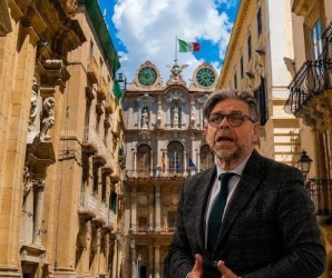 https://www.tp24.it/immagini_articoli/14-08-2026/trapani-dal-bilancio-alle-decadenze-la-partita-di-alberto-mazzeo-250.jpg