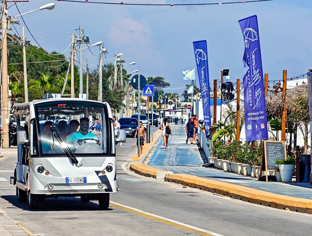 https://www.tp24.it/immagini_articoli/14-10-2026/1791975707-0-mazara-oltre-50-mila-passeggeri-per-il-trasporto-estivo-a-tonnarella.jpg