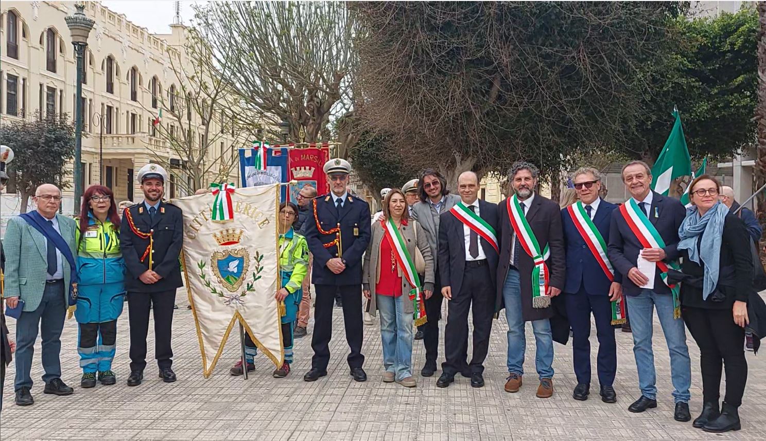 https://www.tp24.it/immagini_articoli/15-03-2025/1742060446-0-trapani-in-piazza-per-l-europa-e-la-pace-un-messaggio-che-parte-dal-cuore-del-mediterraneo.jpg