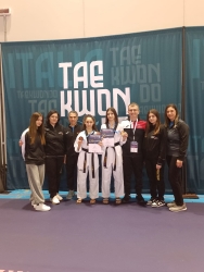 https://www.tp24.it/immagini_articoli/15-03-2026/taekwondo-bronzo-tricolore-per-i-mazaresi-erica-russo-ed-ilary-quinci-ai-camp-juniores-250.jpg
