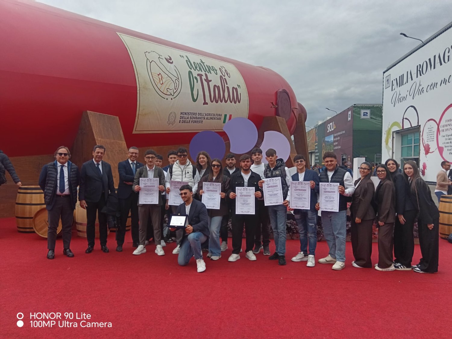 https://www.tp24.it/immagini_articoli/15-04-2026/1776284350-0-marsala-l-istituto-agrario-abele-damiani-protagonista-e-premiato-al-vinitaly-2026.jpg