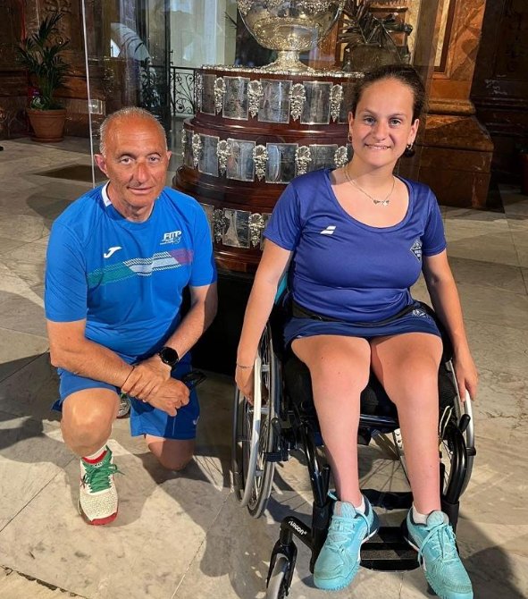 https://www.tp24.it/immagini_articoli/15-05-2026/1778837624-0-tennis-in-carrozzina-la-marsalese-beatrice-draghici-campionessa-itf-juniores-a-prato.jpg