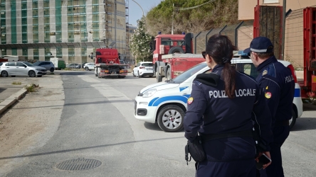 https://www.tp24.it/immagini_articoli/15-05-2026/traffico-illecito-di-rifiuti-ferrosi-blitz-tra-trapani-e-marsala-venti-indagati-250.jpg