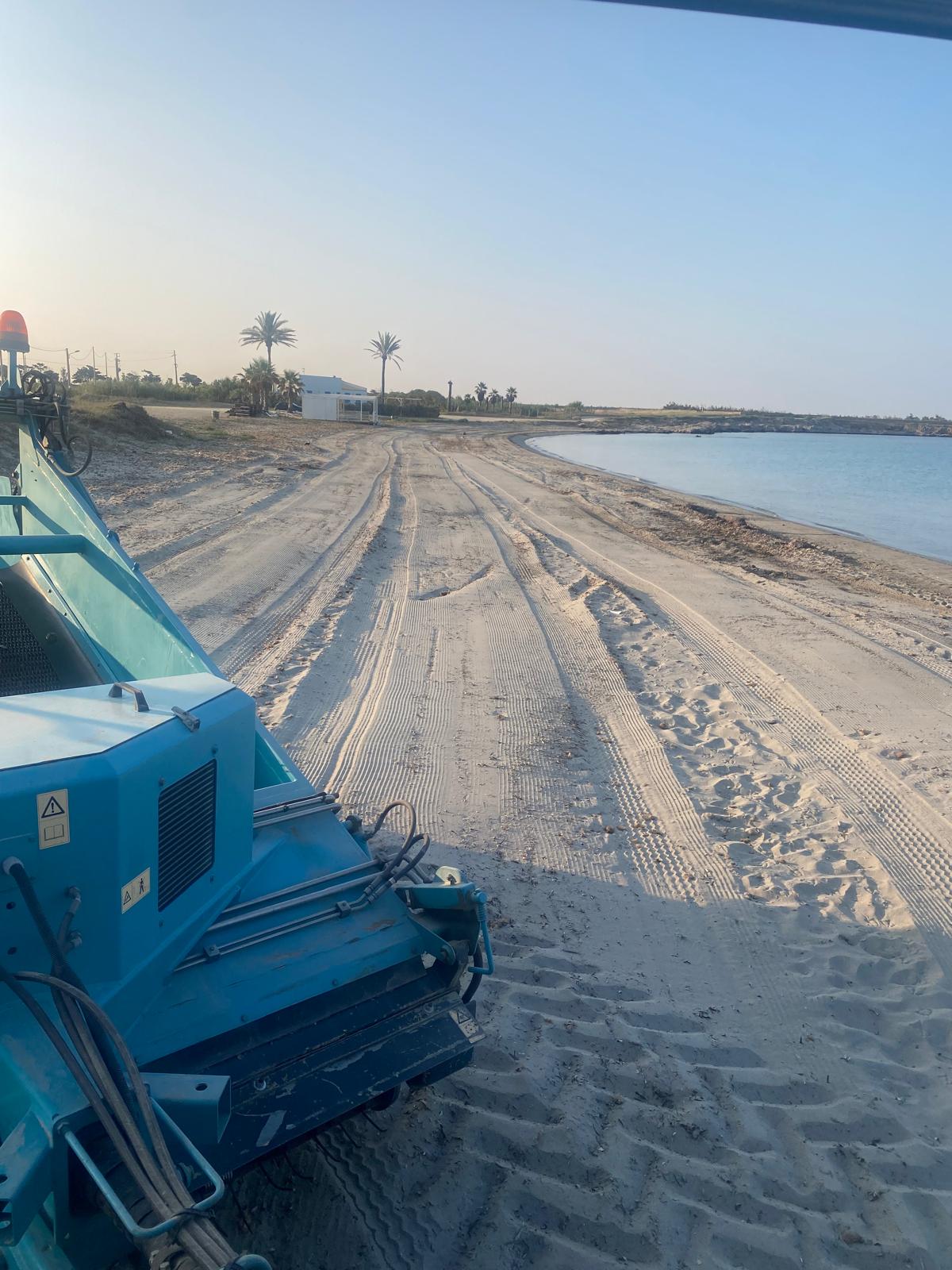 https://www.tp24.it/immagini_articoli/15-06-2025/1749987324-0-petrosino-avviata-la-pulizia-delle-spiagge.jpg