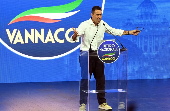 https://www.tp24.it/immagini_articoli/15-06-2026/1781505208-0-il-fenomeno-vannacci-approda-anche-a-marsala.jpg
