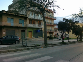 https://www.tp24.it/immagini_articoli/15-06-2026/alcamo-donna-investita-in-viale-europa-trascinata-per-alcuni-metri-dall-auto-250.jpg