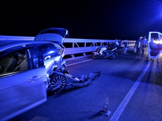 https://www.tp24.it/immagini_articoli/15-06-2026/incidente-sul-viadotto-belice-quel-tratto-e-pericoloso-da-anni-250.jpg