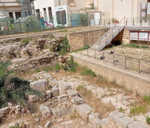 https://www.tp24.it/immagini_articoli/15-06-2026/marsala-anche-le-gabiette-di-frutta-e-verdura-nell-area-archeologica-di-san-girolamo-250.jpg