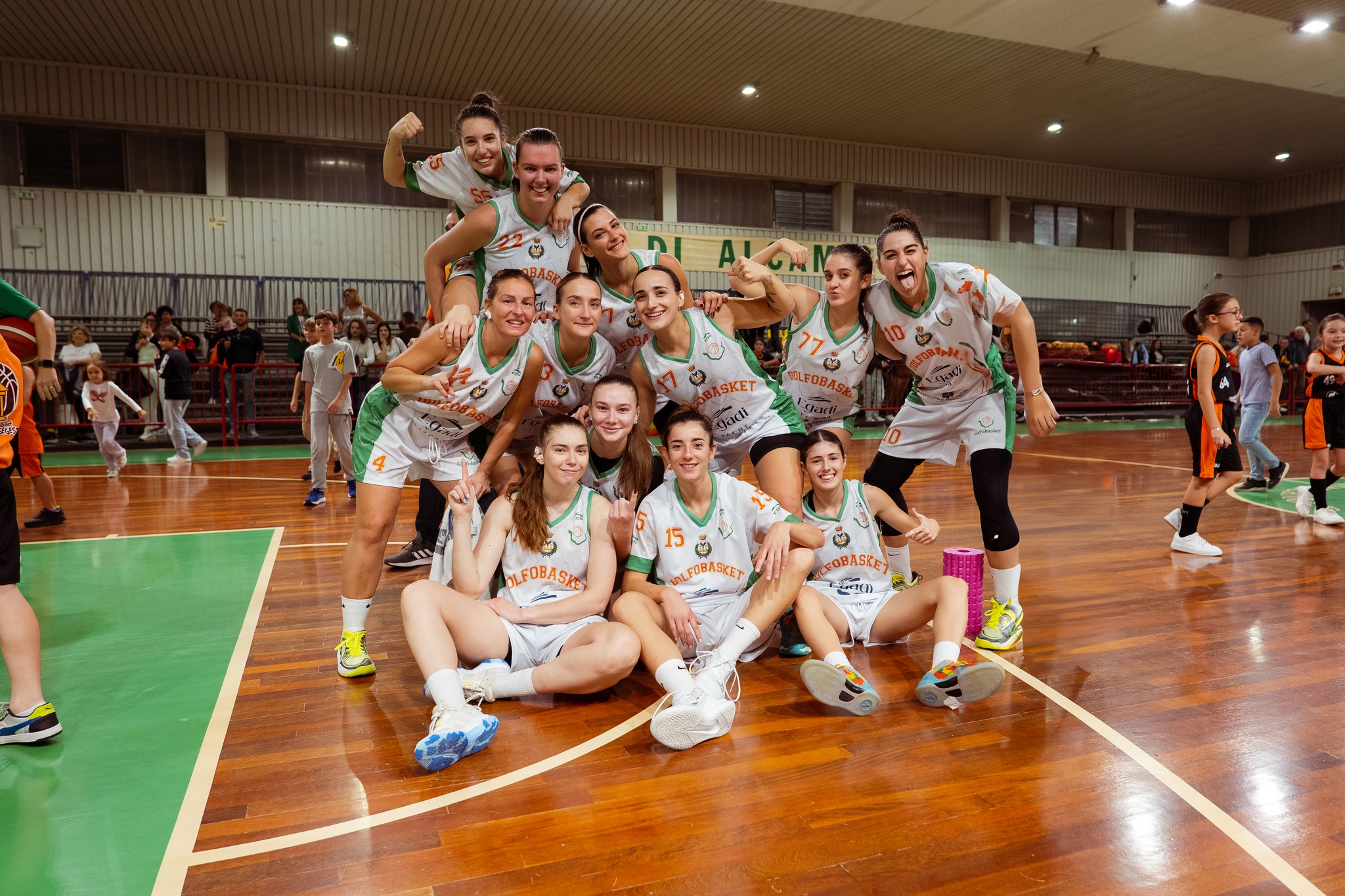 https://www.tp24.it/immagini_articoli/15-08-2025/1755274677-0-la-golfobasket-alcamo-ritorna-in-serie-a2-e-si-rende-protagonista-sul-mercato.jpg