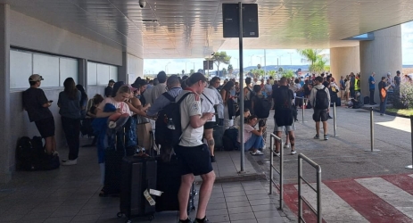 https://www.tp24.it/immagini_articoli/15-09-2026/aeroporto-di-birgi-passeggeri-abbandonati-a-se-stessi-danno-d-immagine-incalcolabile-250.jpg